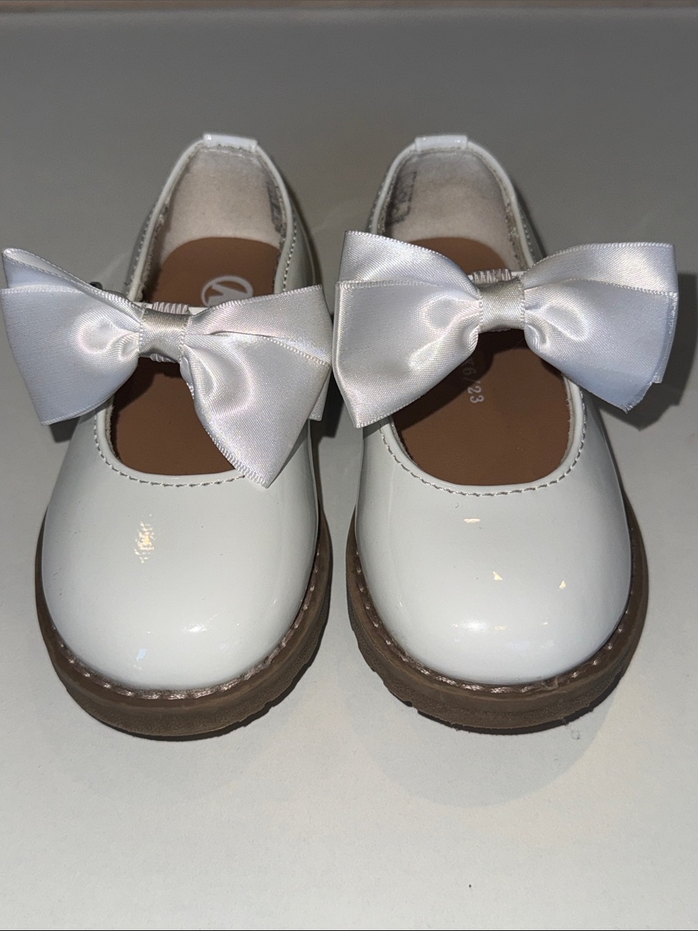 Girls White Patent Mary Jane Dress Shoes with Satin Bow